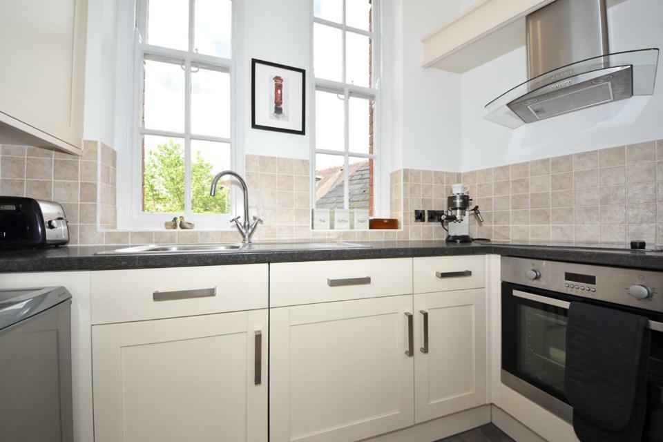 Warwick Post Office Apartment ภายนอก รูปภาพ