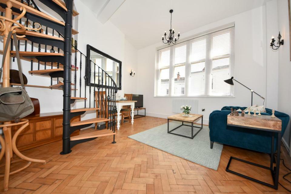 Warwick Post Office Apartment ภายนอก รูปภาพ