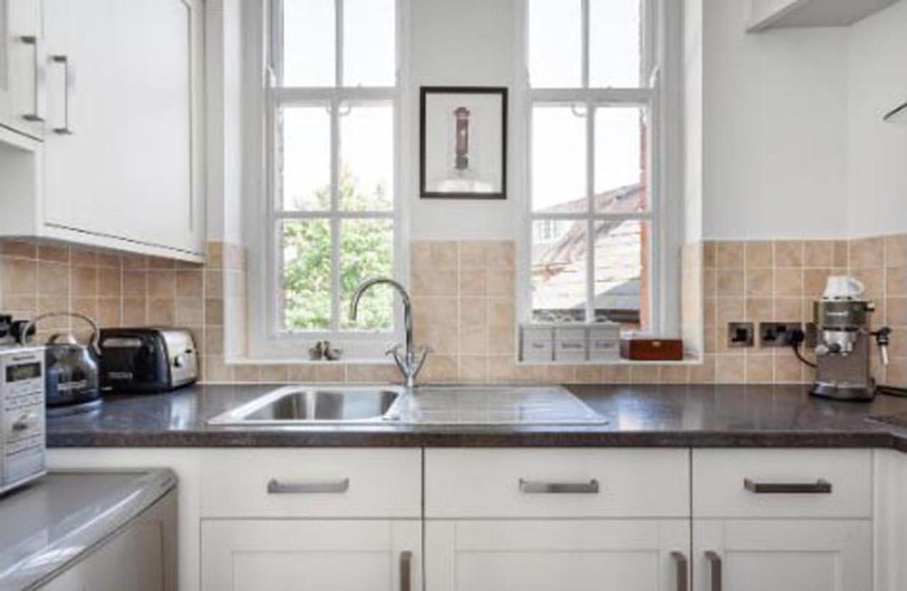 Warwick Post Office Apartment ภายนอก รูปภาพ